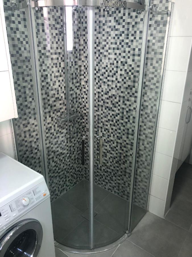 Sakota Family House Apartment Sremska Kamenica ภายนอก รูปภาพ